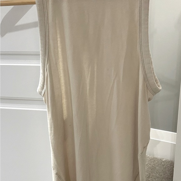 Lululemon Hold Tight Tank - Picture 4 of 4